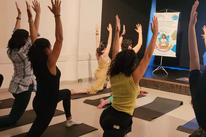 Aula de Yoga — experiência Catividade